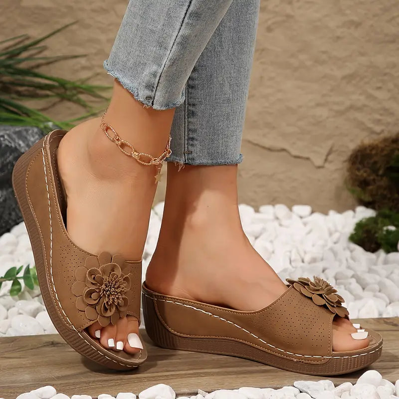 🔥Last Day Promotion 50% OFF - Women's Floral Decor Comfort Wedge Sandals